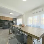 Lejlighed 3bdr Design 125sqm 3 Min To Finikoudes