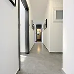 3bdr Design 125sqm 3 Min To Finikoudes Lejlighed