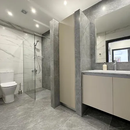 3bdr Design 125sqm 3 Min To Finikoudes * Ларнака