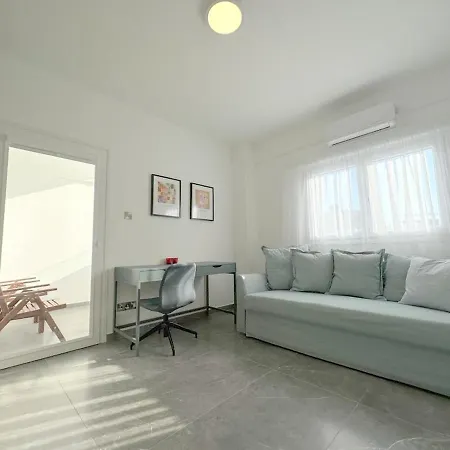 Apartament 3bdr Design 125sqm 3 Min To Finikoudes *