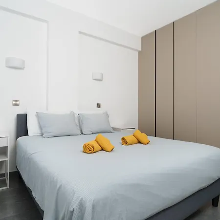 Central, Spacious, Modern, Finikoudes 3bdr Flat *