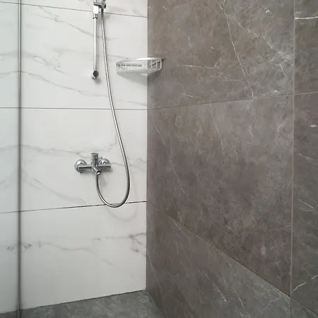Lägenhet 3bdr Design 125sqm 3 Min To Finikoudes Larnaca
