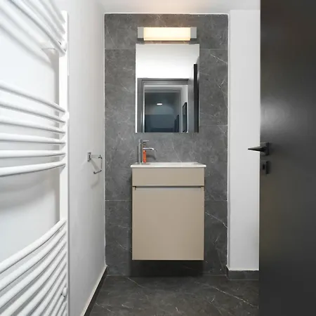 Lägenhet 3bdr Design 125sqm 3 Min To Finikoudes